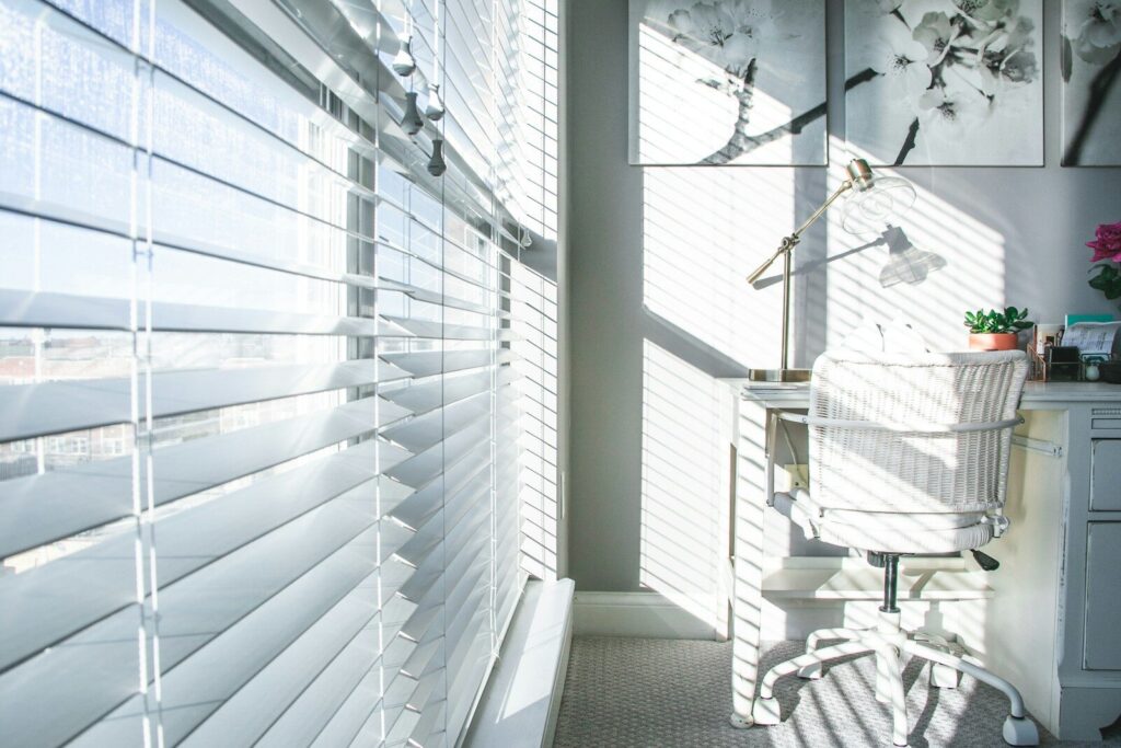 Motorized roller shades with remote control